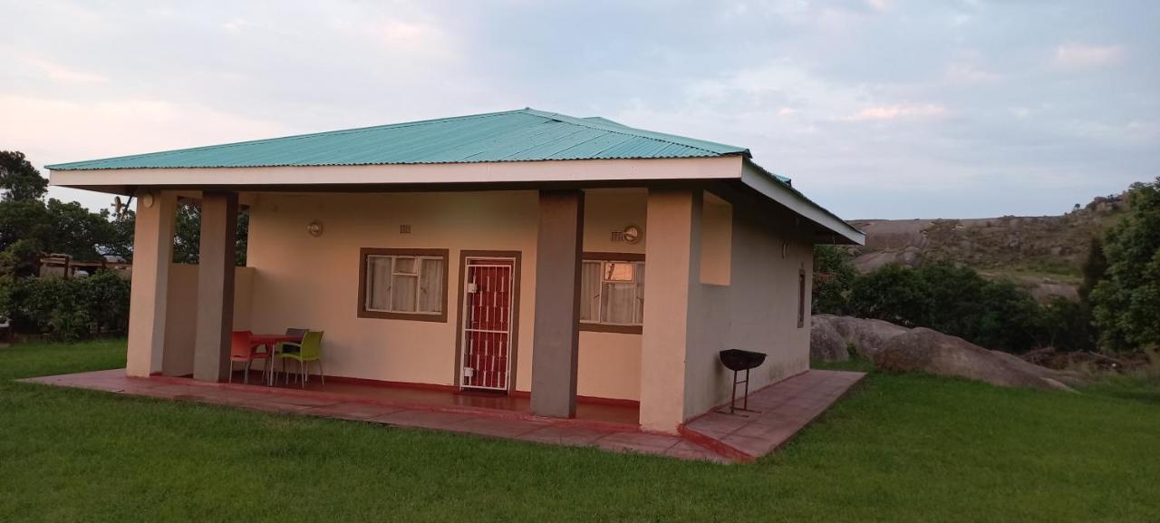 Mdzimba Mountain Lodge เอซูลวินิ ภายนอก รูปภาพ