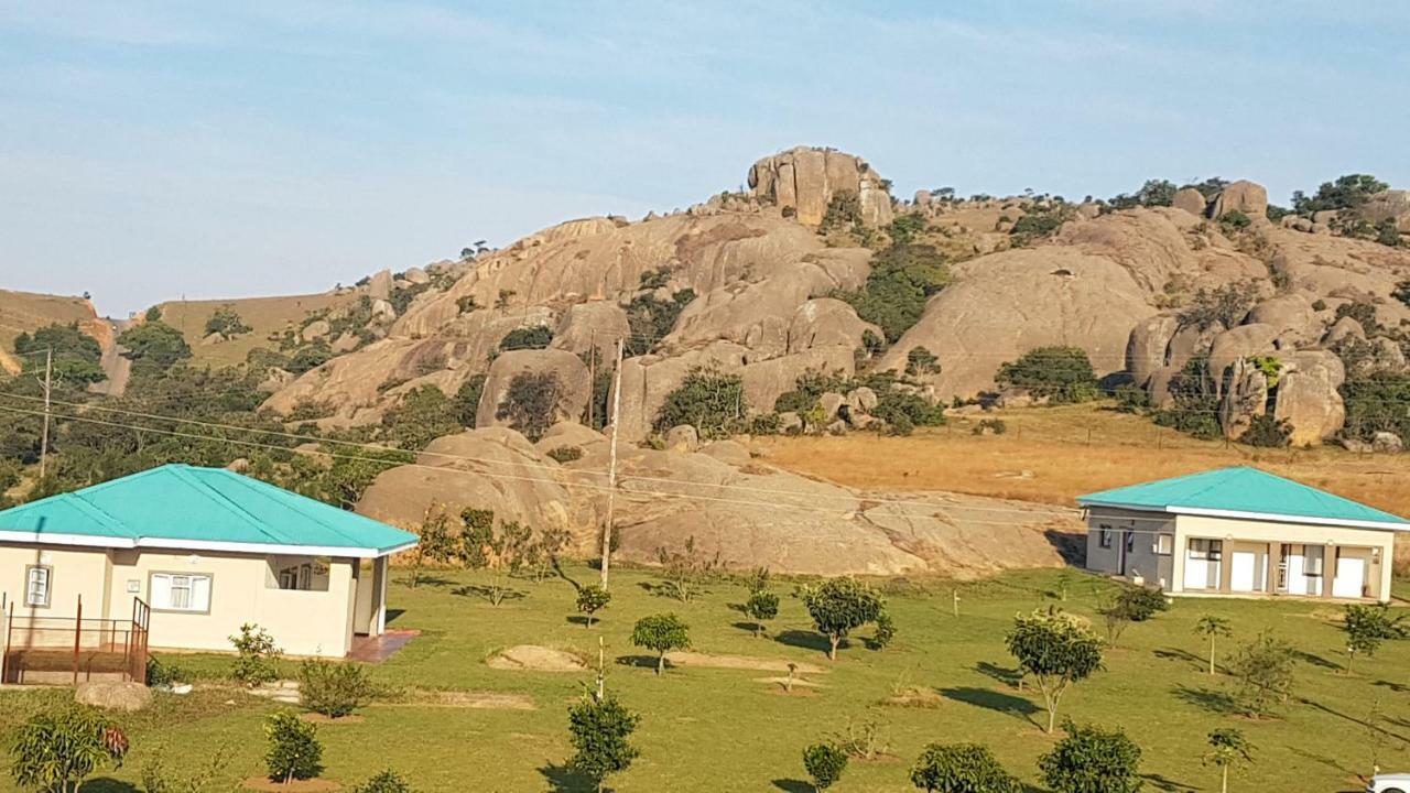 Mdzimba Mountain Lodge เอซูลวินิ ภายนอก รูปภาพ
